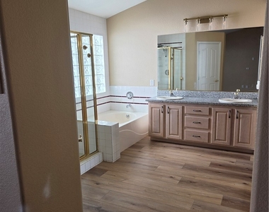 7757 Foredawn Drive - Photo Thumbnail 22