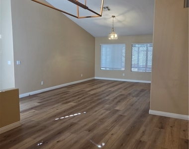 7757 Foredawn Drive - Photo Thumbnail 20