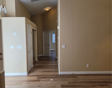 7757 Foredawn Drive - Photo Thumbnail 6