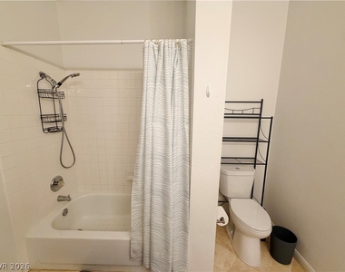 5250 S Rainbow Boulevard - Photo Thumbnail 16