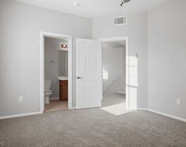 5855 Valley Drive - Photo Thumbnail 14