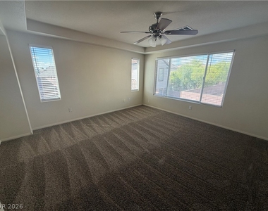 2307 Summer Home Street - Photo Thumbnail 9