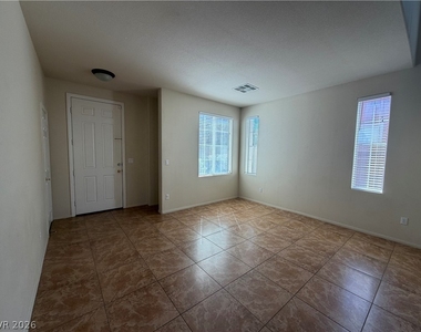 2307 Summer Home Street - Photo Thumbnail 2