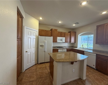 2307 Summer Home Street - Photo Thumbnail 3