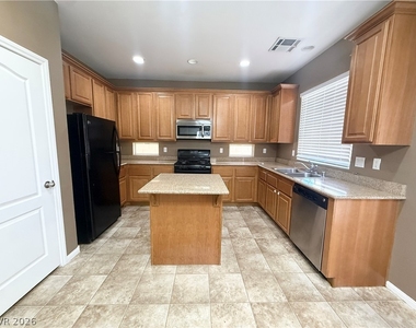673 Taliput Palm Place - Photo Thumbnail 7