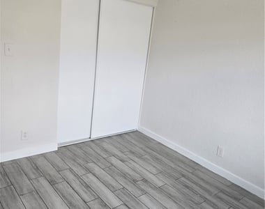 2107 Statz Street - Photo Thumbnail 15