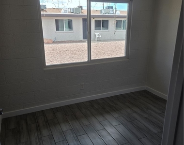 2107 Statz Street - Photo Thumbnail 11