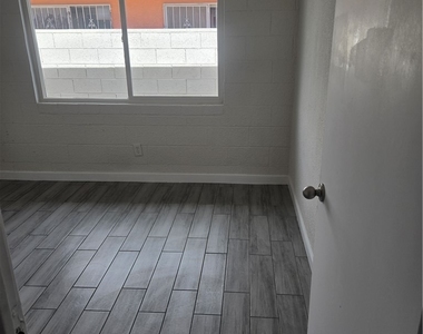 2107 Statz Street - Photo Thumbnail 14