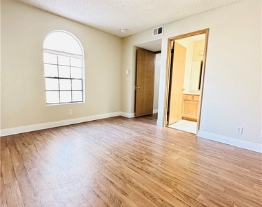 2977 Juniper Hills Boulevard - Photo Thumbnail 22