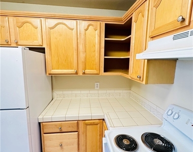2977 Juniper Hills Boulevard - Photo Thumbnail 15