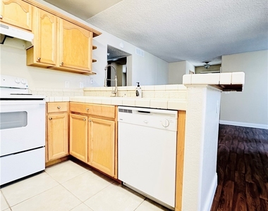 2977 Juniper Hills Boulevard - Photo Thumbnail 14