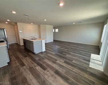1405 Gable Falls Place - Photo Thumbnail 6