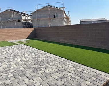 1405 Gable Falls Place - Photo Thumbnail 22