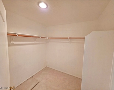 2060 River Plate Drive - Photo Thumbnail 41