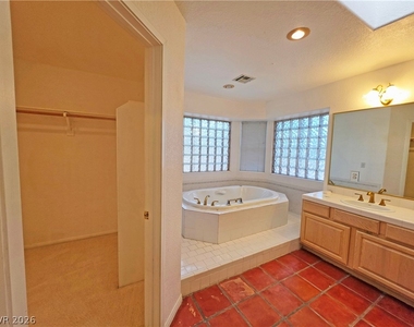 2060 River Plate Drive - Photo Thumbnail 38