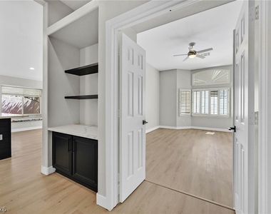 9413 Mountainair Avenue - Photo Thumbnail 10