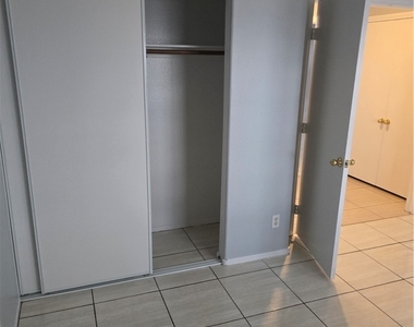 5843 Berry Hill - Photo Thumbnail 54