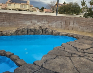 5843 Berry Hill - Photo Thumbnail 14