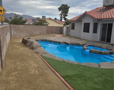 5843 Berry Hill - Photo Thumbnail 17