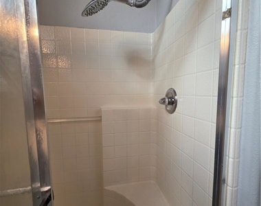 5843 Berry Hill - Photo Thumbnail 29