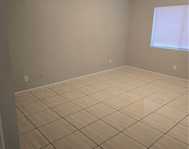5843 Berry Hill - Photo Thumbnail 38
