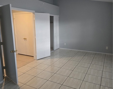 5843 Berry Hill - Photo Thumbnail 53