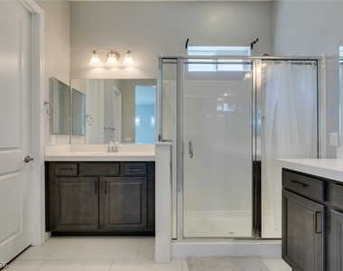 10743 Skye Lily Avenue - Photo Thumbnail 30