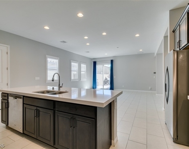 10743 Skye Lily Avenue - Photo Thumbnail 19
