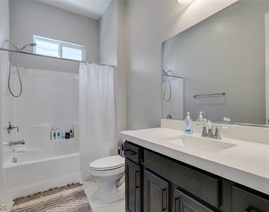 10743 Skye Lily Avenue - Photo Thumbnail 22