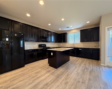 7753 Eastham Bay Avenue - Photo Thumbnail 6