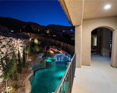 89 Olympia Chase Drive - Photo Thumbnail 2