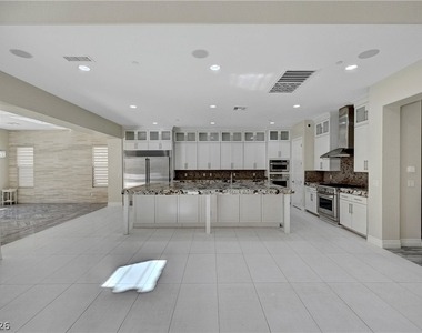 89 Olympia Chase Drive - Photo Thumbnail 7