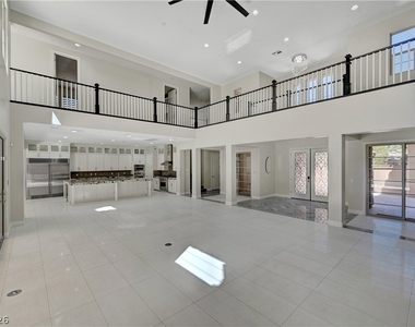 89 Olympia Chase Drive - Photo Thumbnail 4