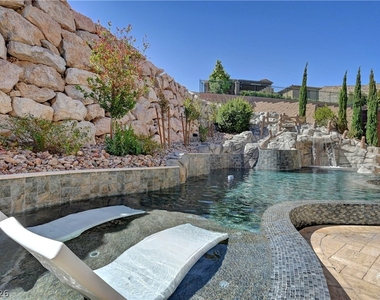 89 Olympia Chase Drive - Photo Thumbnail 49