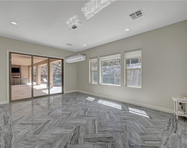 89 Olympia Chase Drive - Photo Thumbnail 13
