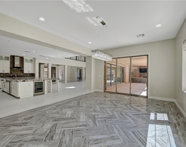 89 Olympia Chase Drive - Photo Thumbnail 15