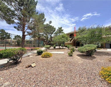 8070 W Russell Road - Photo Thumbnail 14