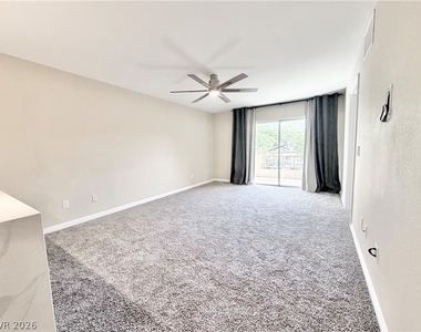 8070 W Russell Road - Photo Thumbnail 1