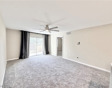 8070 W Russell Road - Photo Thumbnail 3