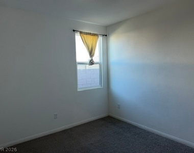 411 Hellebores Avenue - Photo Thumbnail 7