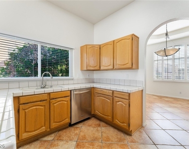 15 Stone Cress Drive - Photo Thumbnail 10