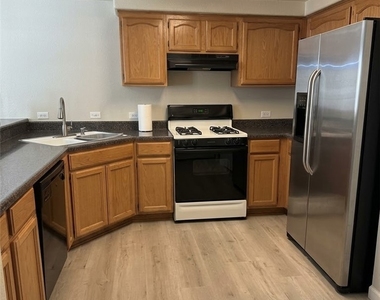 3400 Cabana Drive - Photo Thumbnail 2