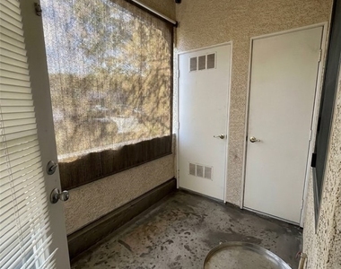 3400 Cabana Drive - Photo Thumbnail 5