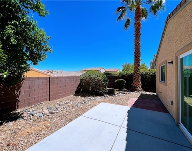 2392 Ember Mist Court - Photo Thumbnail 11