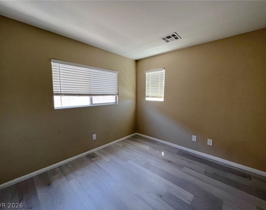 2392 Ember Mist Court - Photo Thumbnail 10