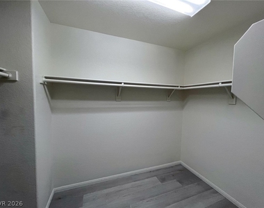 2392 Ember Mist Court - Photo Thumbnail 8