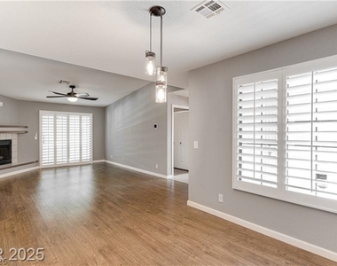 2629 S Durango Drive - Photo Thumbnail 10
