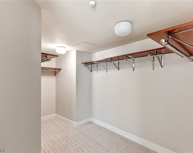322 Karen Avenue - Photo Thumbnail 7