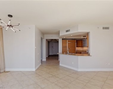 322 Karen Avenue - Photo Thumbnail 4