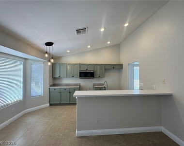 6297 Belgium Drive - Photo Thumbnail 9